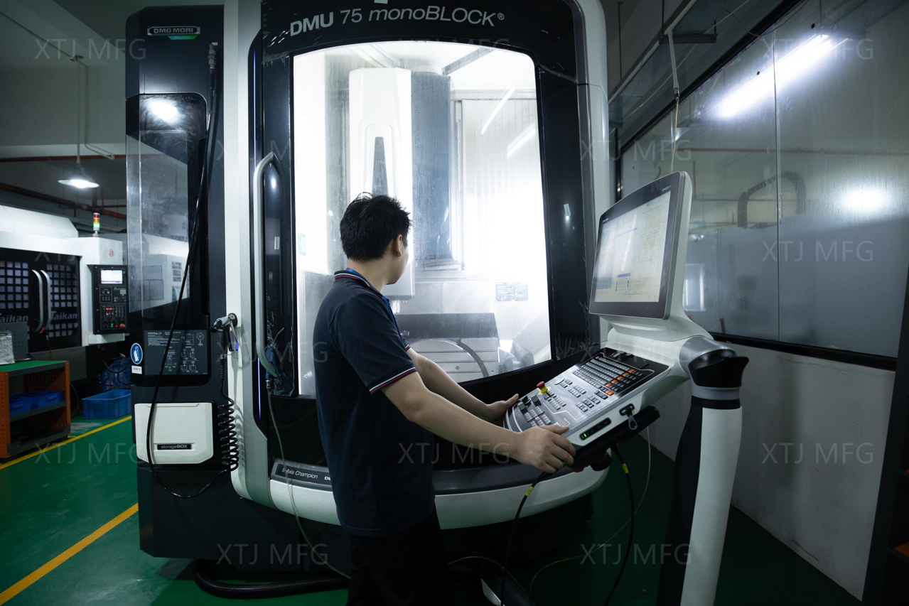 DMU75 MonoBlock Universal Machining Center